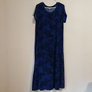 Plus sized! Floor length maxi dress